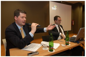 Radek Pokorný (vlevo) během semináře pořádaného AK Pokorný, Wagner a spol. Foto publikované se souhlasem AK.