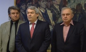 Miloslav Ransdorf (vpravo) po setkání s předáky KSČM. Repro: Čt24